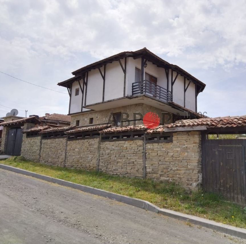 Дом в Бате, Болгария, 155 м² - фото 1