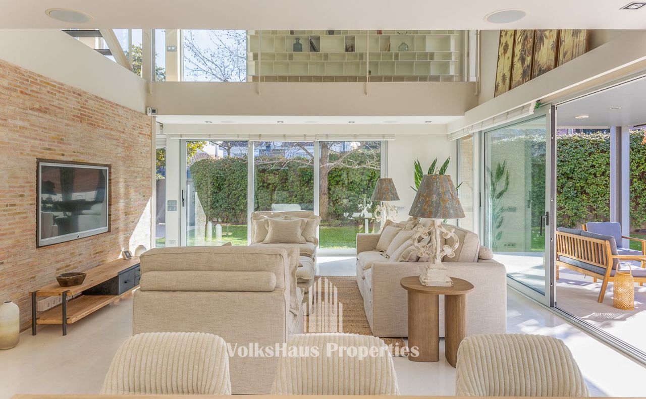 Вилла в Сан-Кугат-дель-Вальес, Испания, 688 м² - фото 3