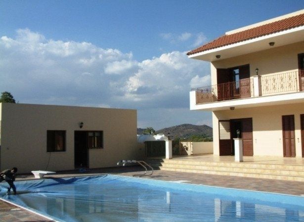 Вилла в Ларнаке, Кипр, 700 м² - фото 1