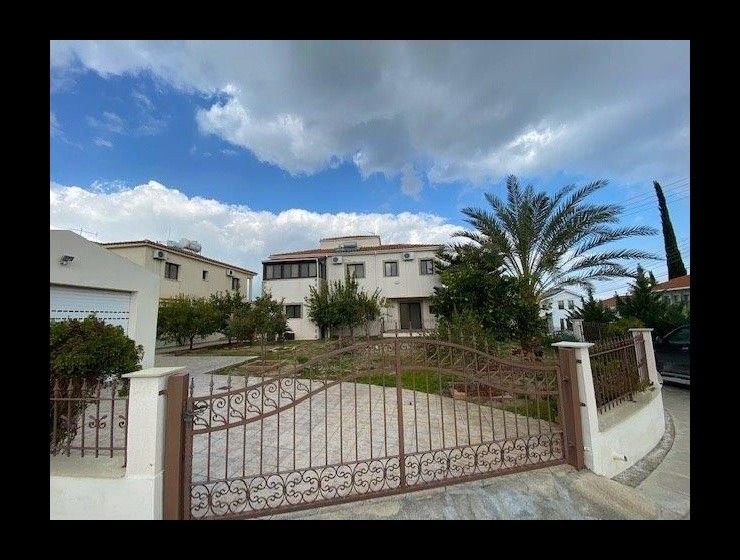 Вилла в Ларнаке, Кипр, 251 м² - фото 1
