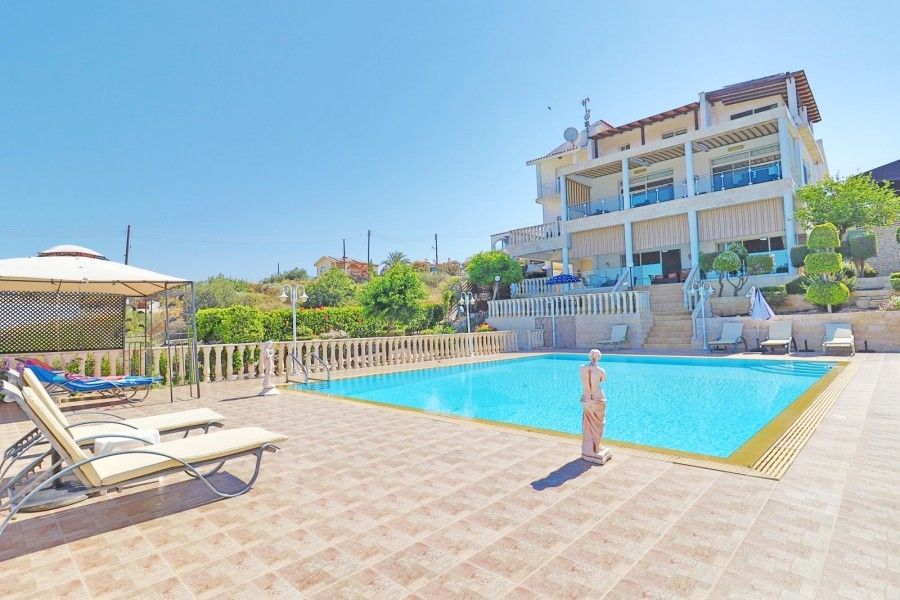 Вилла в Пафосе, Кипр, 350 м² - фото 1