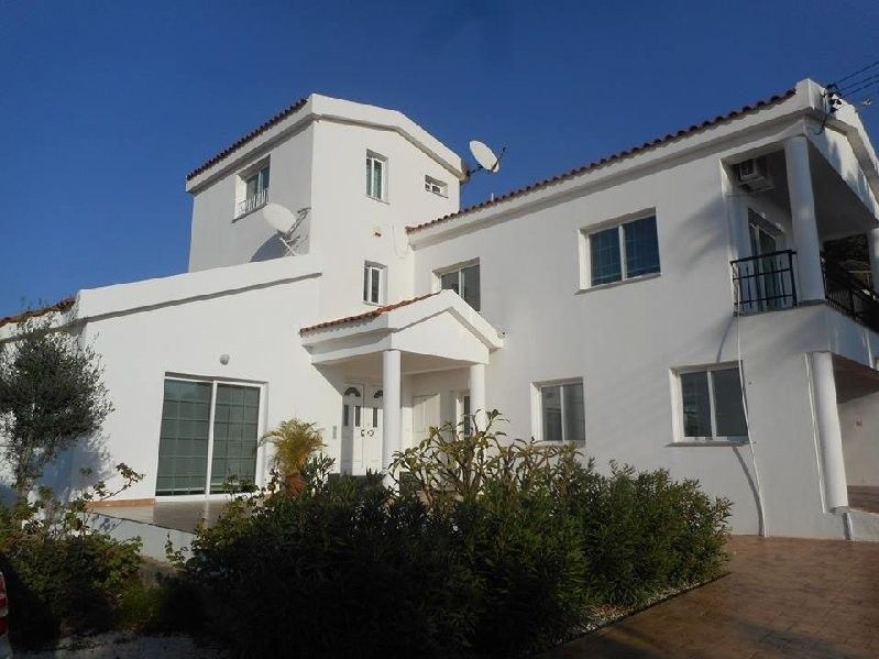 Вилла в Пафосе, Кипр, 300 м² - фото 1