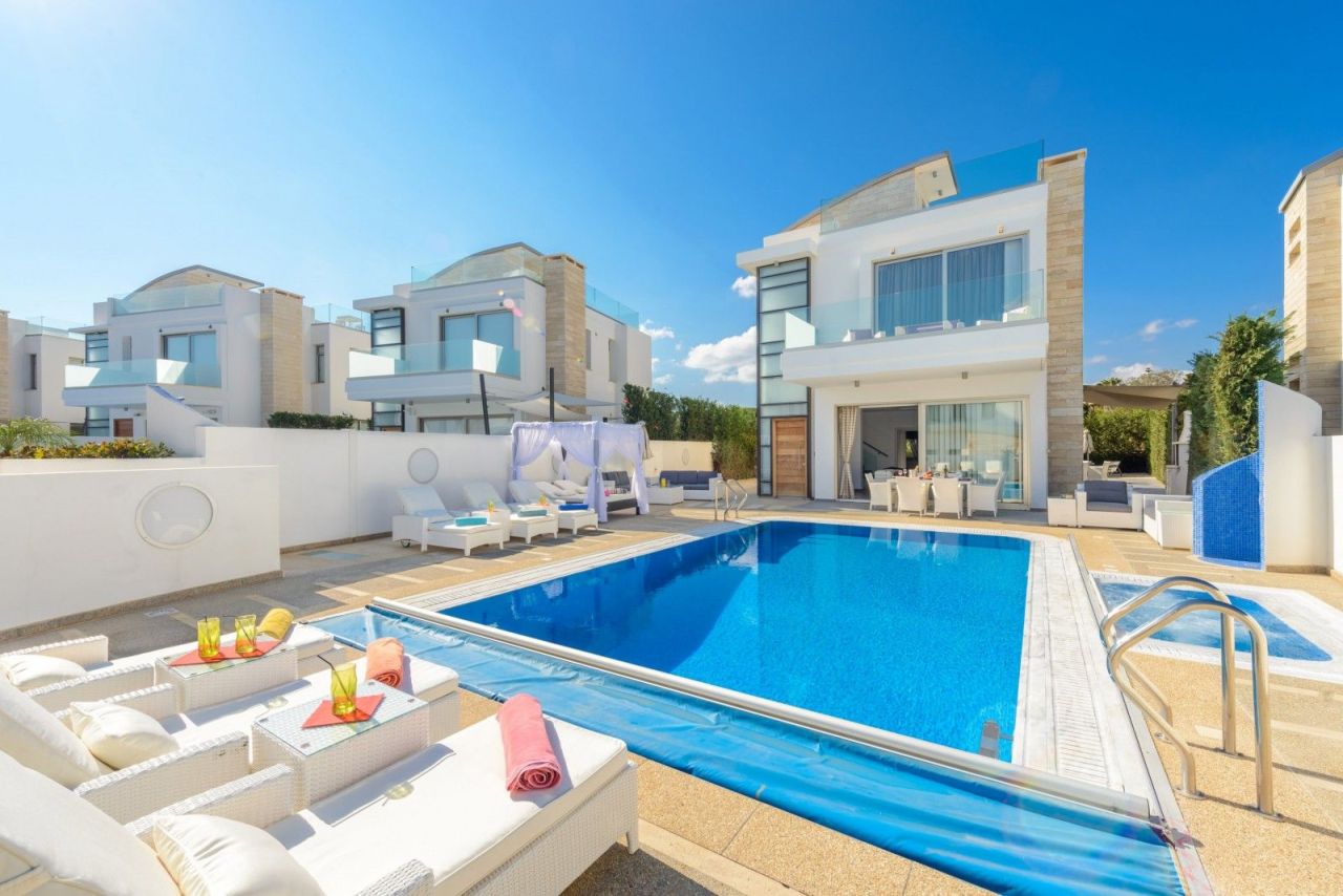 Вилла в Протарасе, Кипр, 370 м² - фото 1