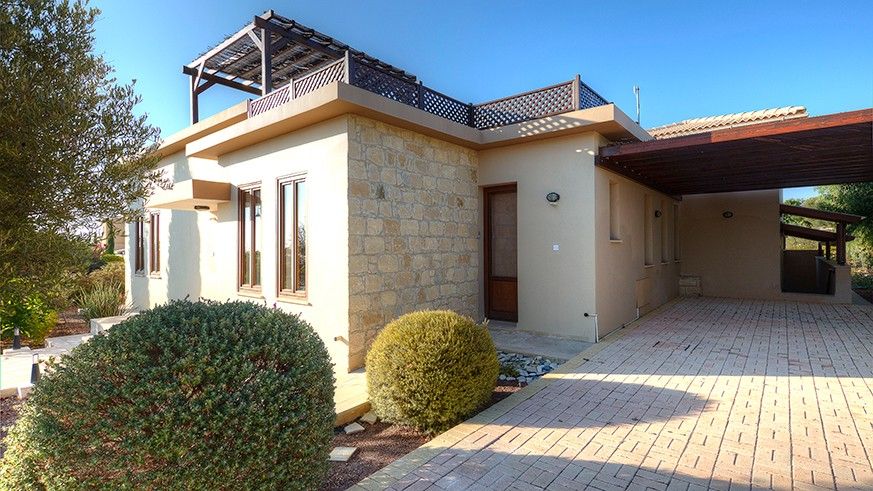 Вилла в Пафосе, Кипр, 1 500 м² - фото 1