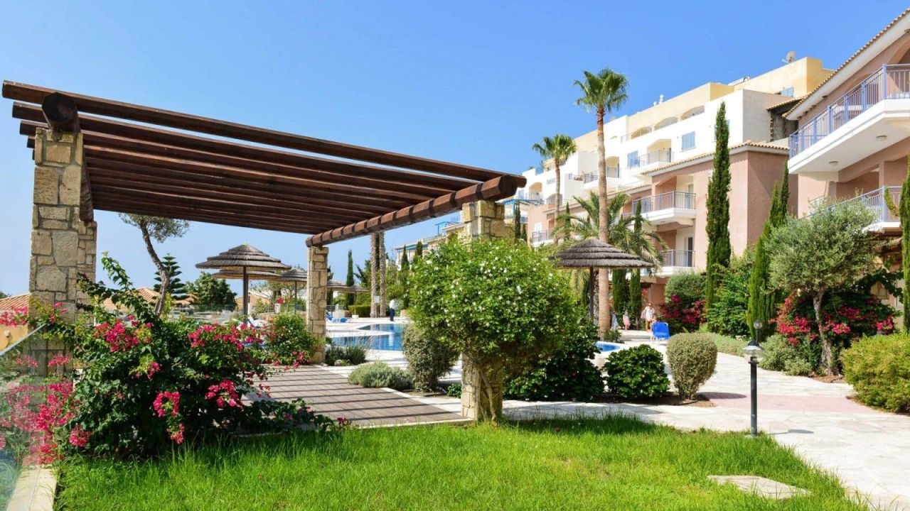 Апартаменты в Пафосе, Кипр, 83 м² - фото 1