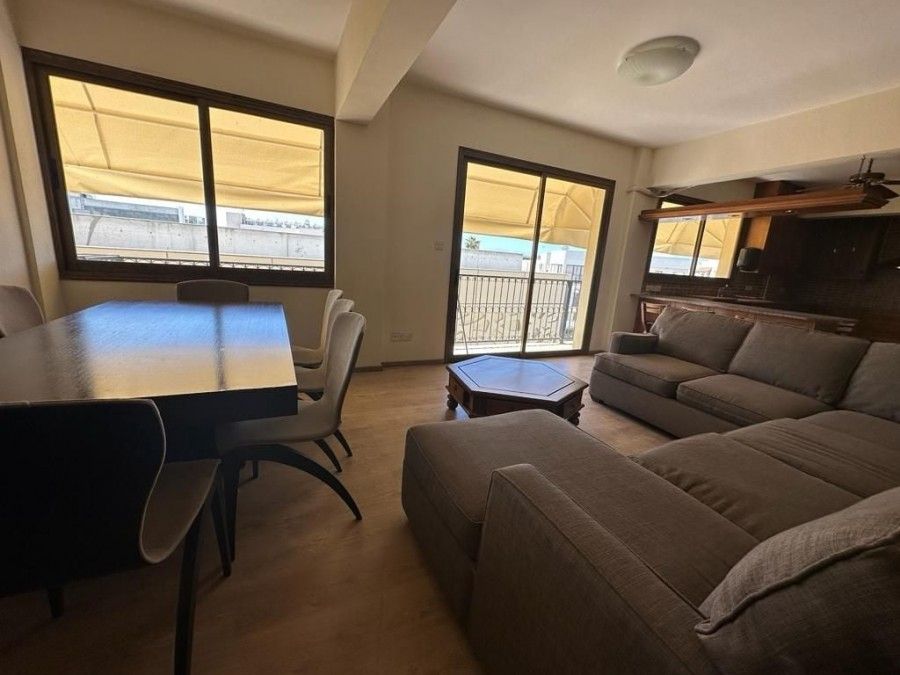 Коммерческая недвижимость в Ларнаке, Кипр, 260 м² - фото 1
