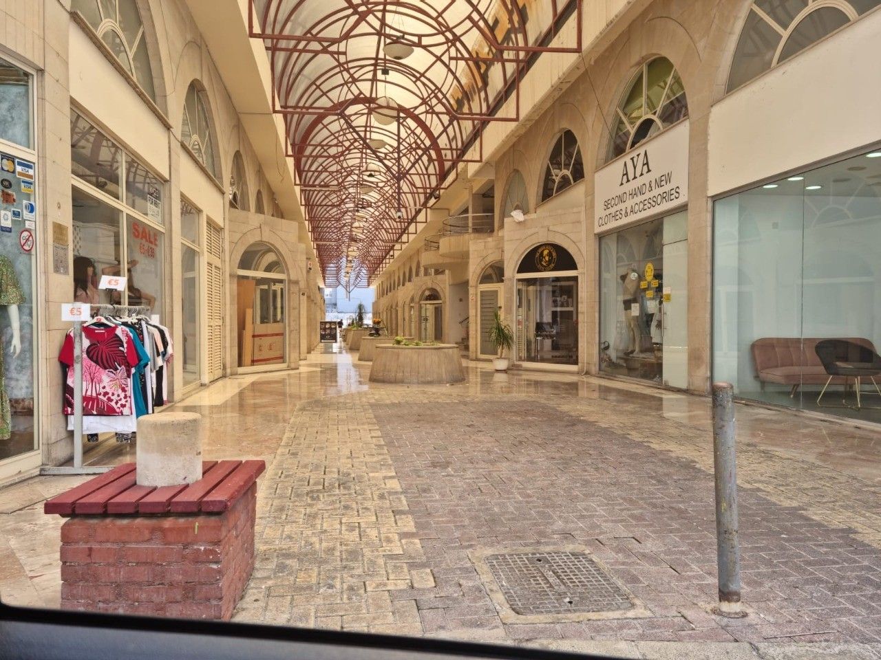 Офис в Лимасоле, Кипр, 86 м² - фото 1
