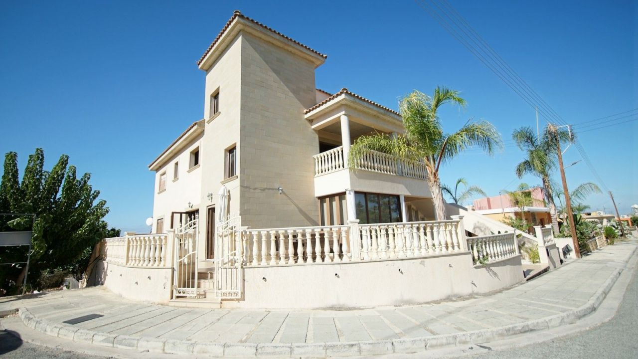 Вилла в Пафосе, Кипр, 280 м² - фото 1