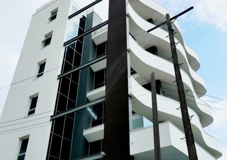 Коммерческая недвижимость в Лимасоле, Кипр, 1 010 м² - фото 1