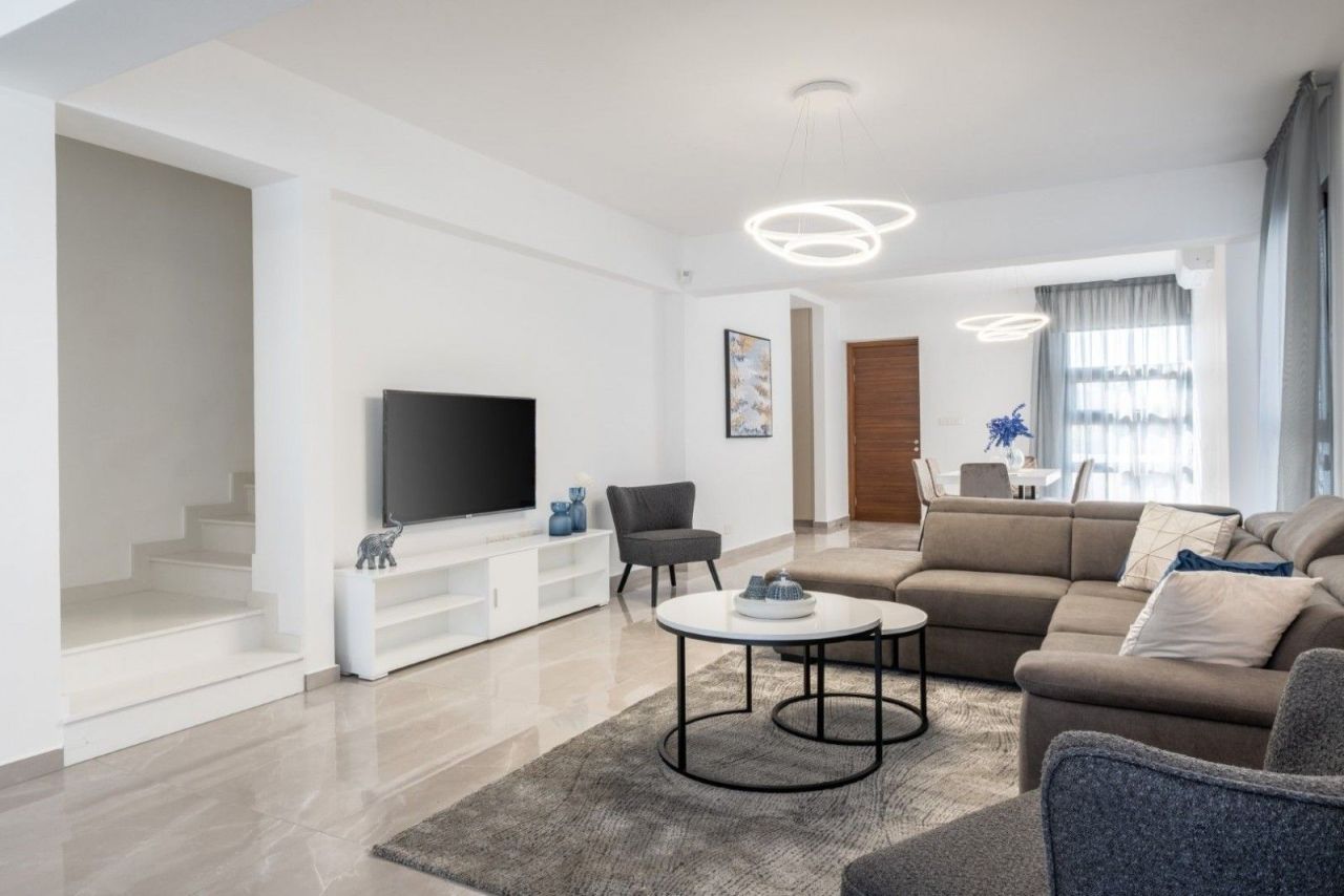 Вилла в Ларнаке, Кипр, 243 м² - фото 2