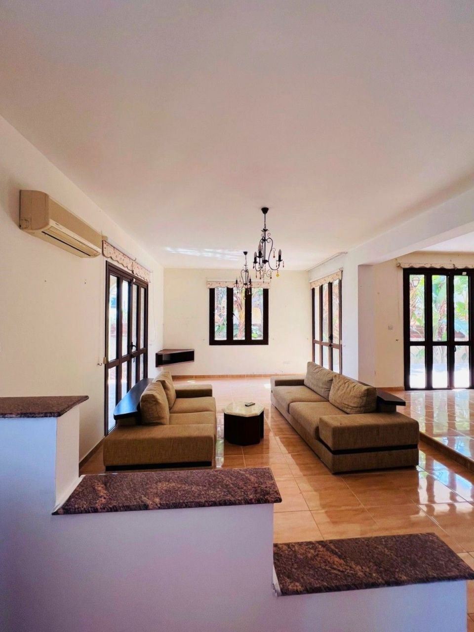 Вилла в Ларнаке, Кипр, 300 м² - фото 2