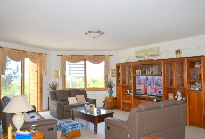 Вилла в Пафосе, Кипр, 240 м² - фото 2