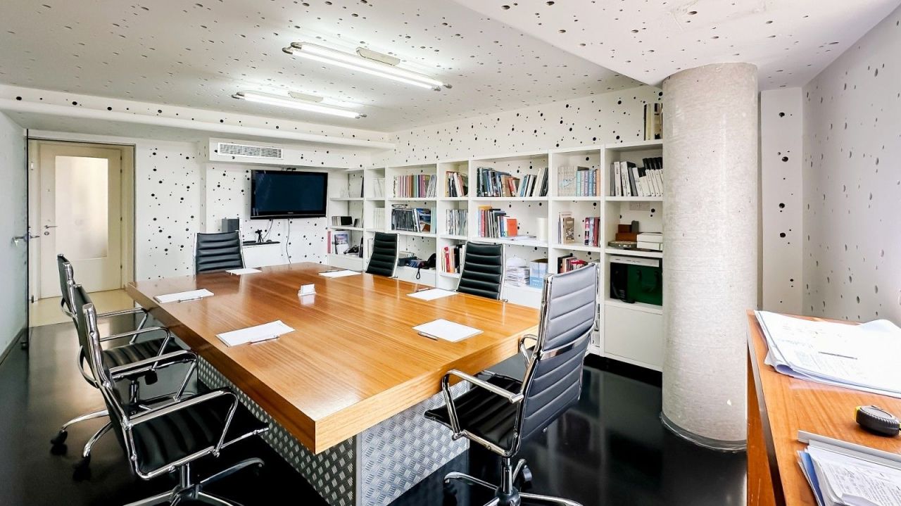 Офис в Ларнаке, Кипр, 315 м² - фото 2