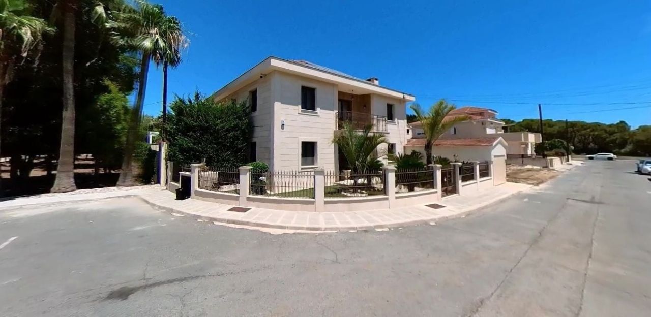 Вилла в Ларнаке, Кипр, 291 м² - фото 2