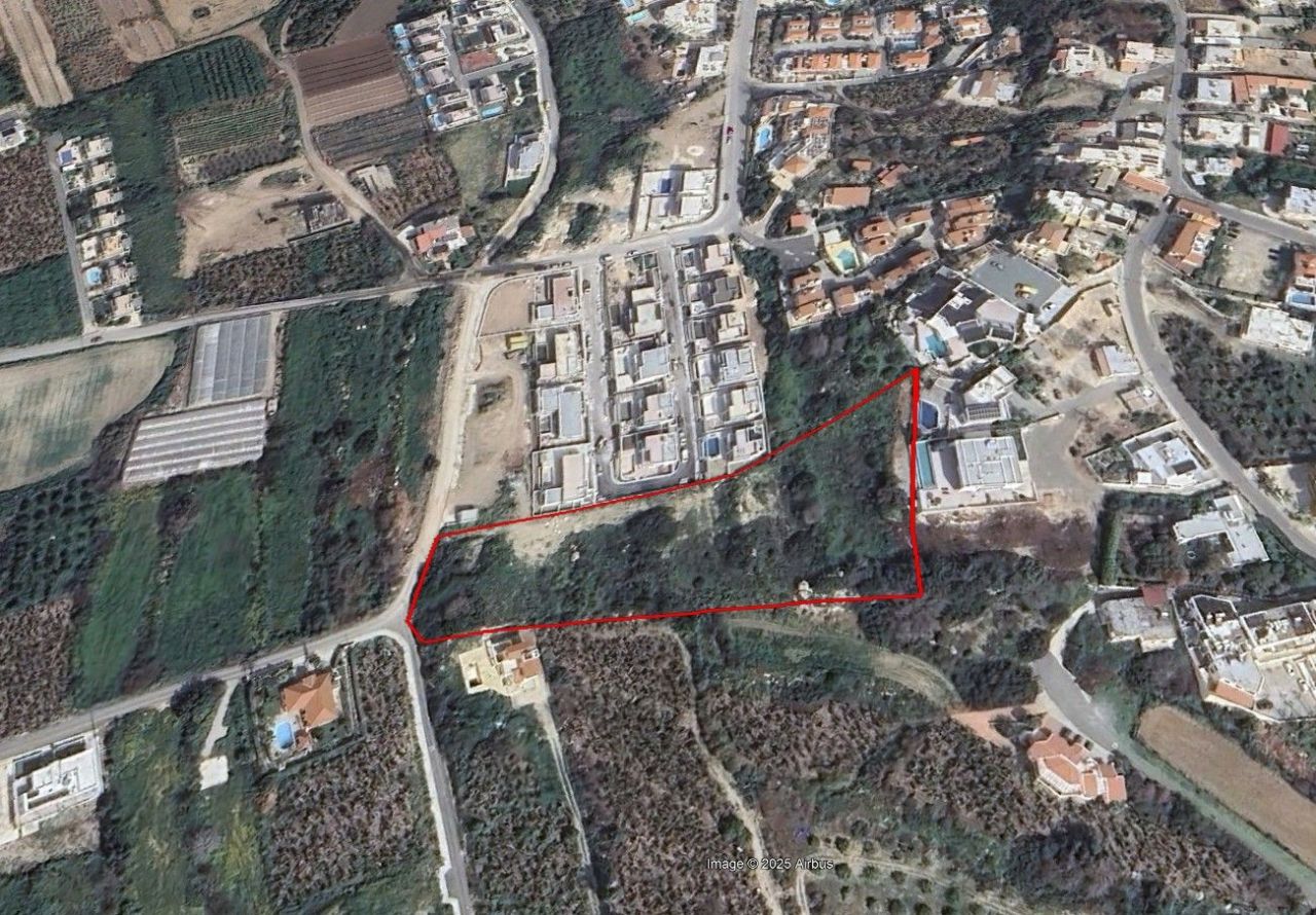 Земля в Пафосе, Кипр, 7 693 м² - фото 2