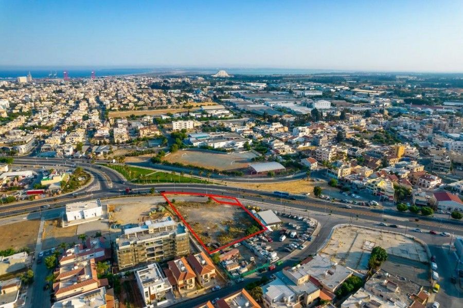 Земля в Лимасоле, Кипр, 2 424 м² - фото 2