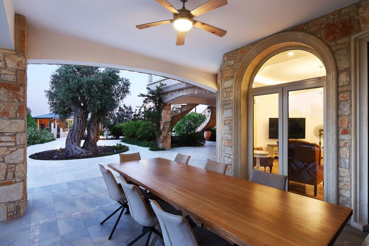 Вилла в Лимасоле, Кипр, 950 м² - фото 2