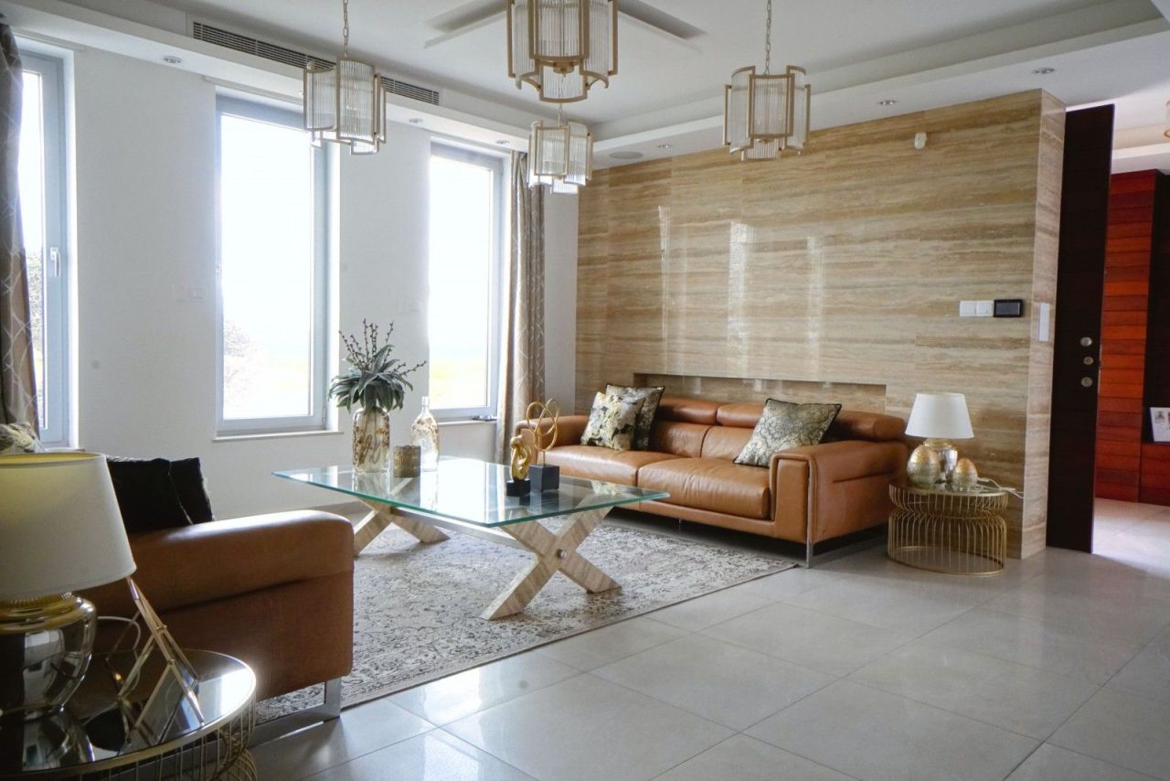 Вилла в Ларнаке, Кипр, 350 м² - фото 2