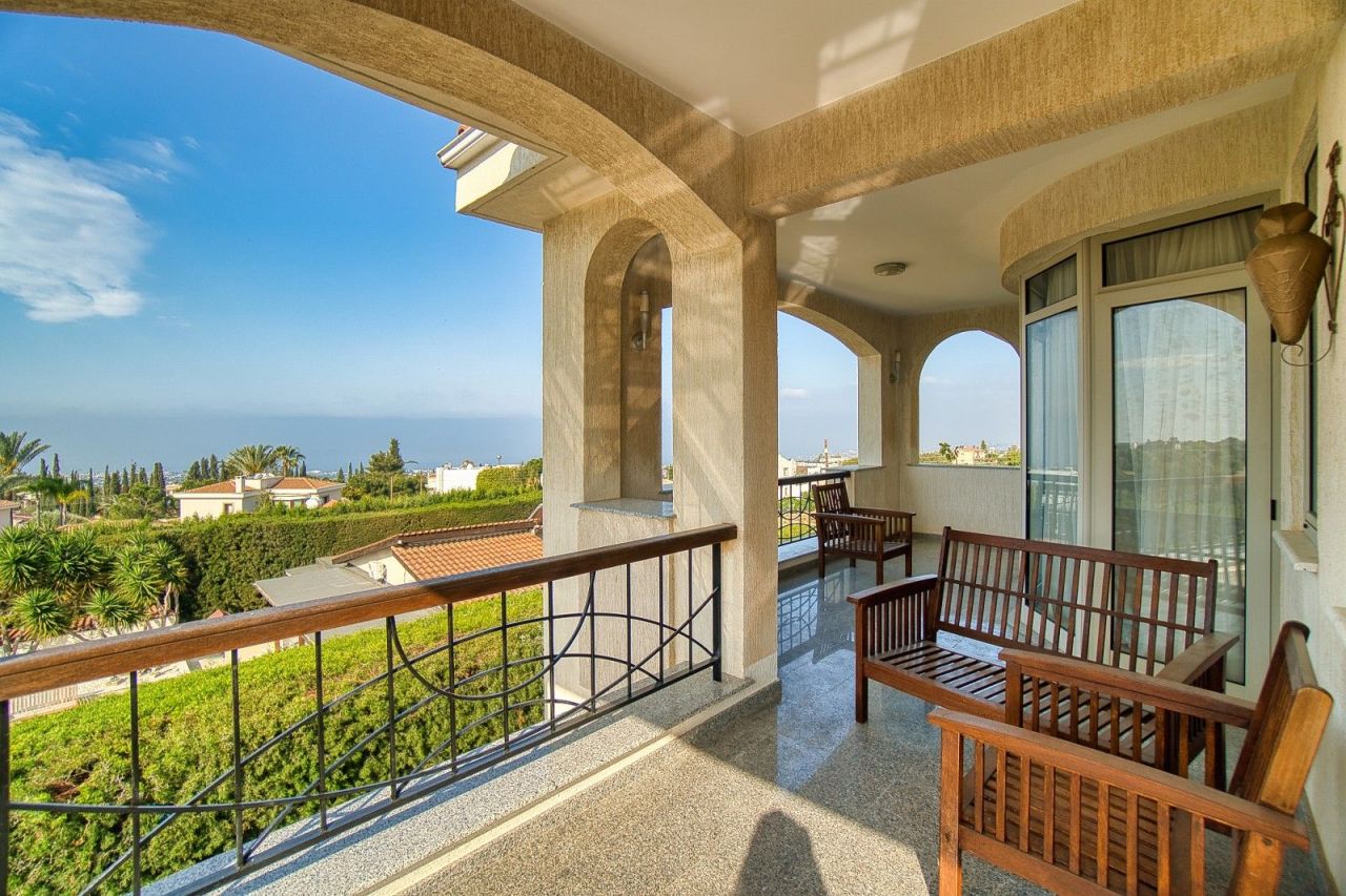 Вилла в Пафосе, Кипр, 350 м² - фото 2