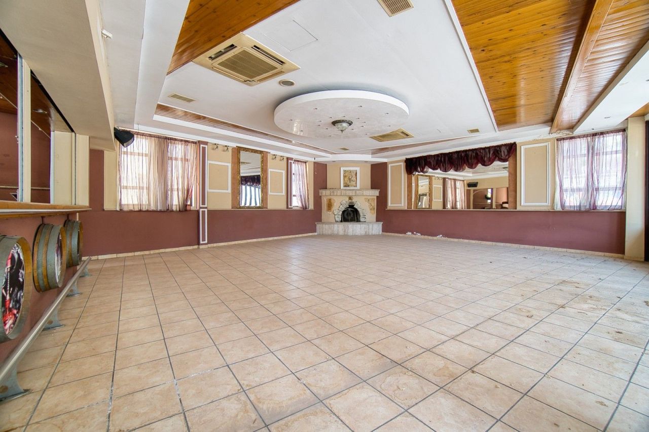 Кафе, ресторан в Пафосе, Кипр, 204 м² - фото 2