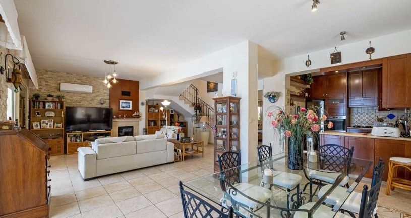 Вилла в Ларнаке, Кипр, 299 м² - фото 2