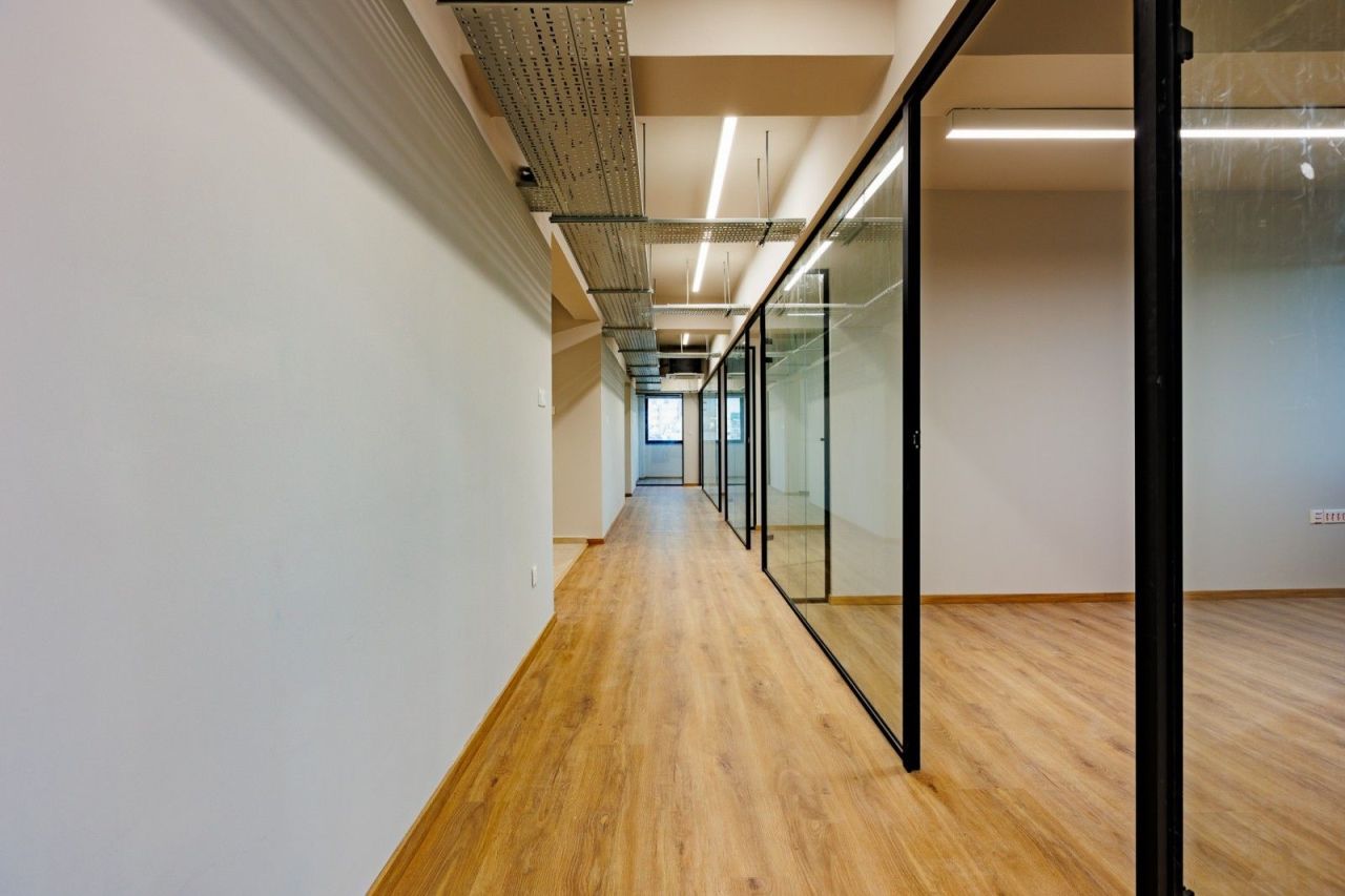 Офис в Лимасоле, Кипр, 300 м² - фото 2