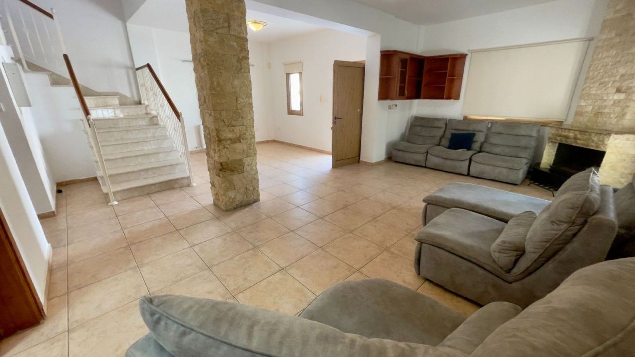 Вилла в Ларнаке, Кипр, 220 м² - фото 2