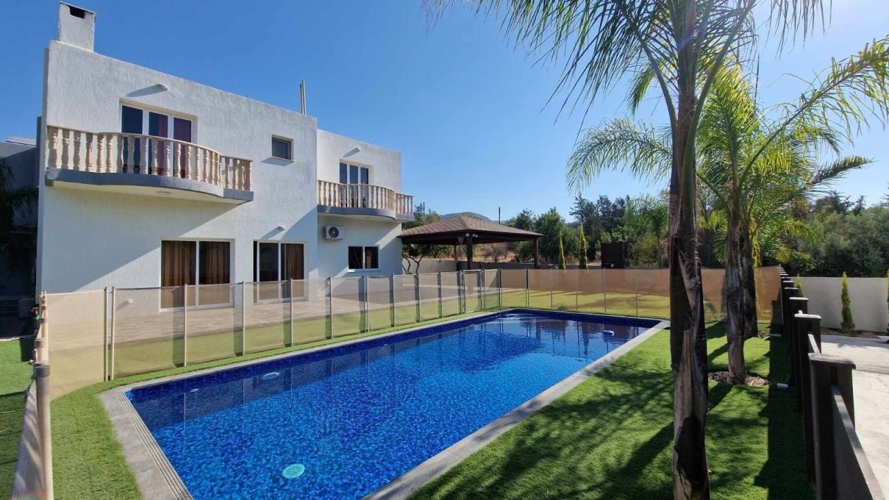 Вилла в Лимасоле, Кипр, 380 м² - фото 2