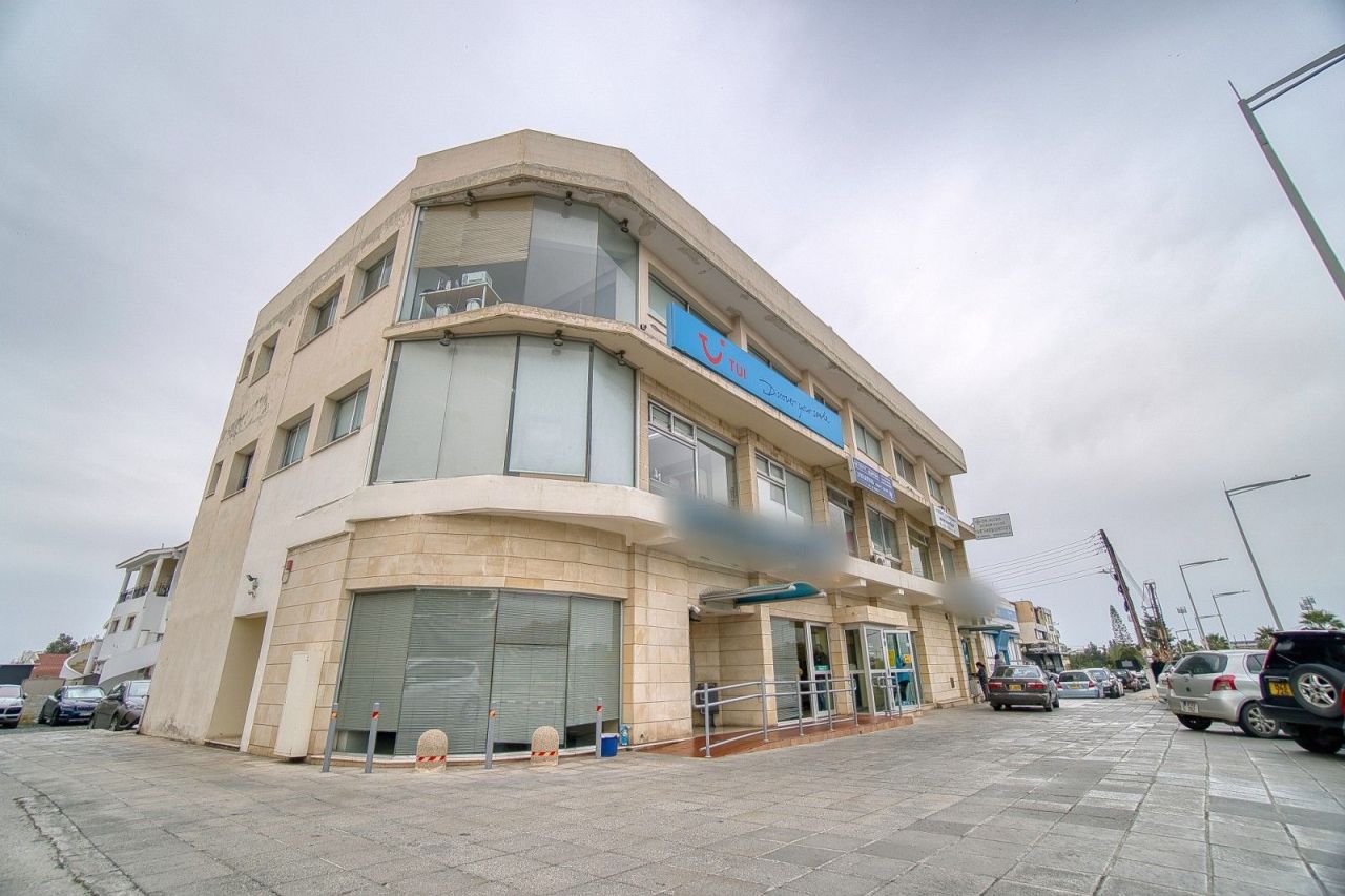 Коммерческая недвижимость в Пафосе, Кипр, 500 м² - фото 2