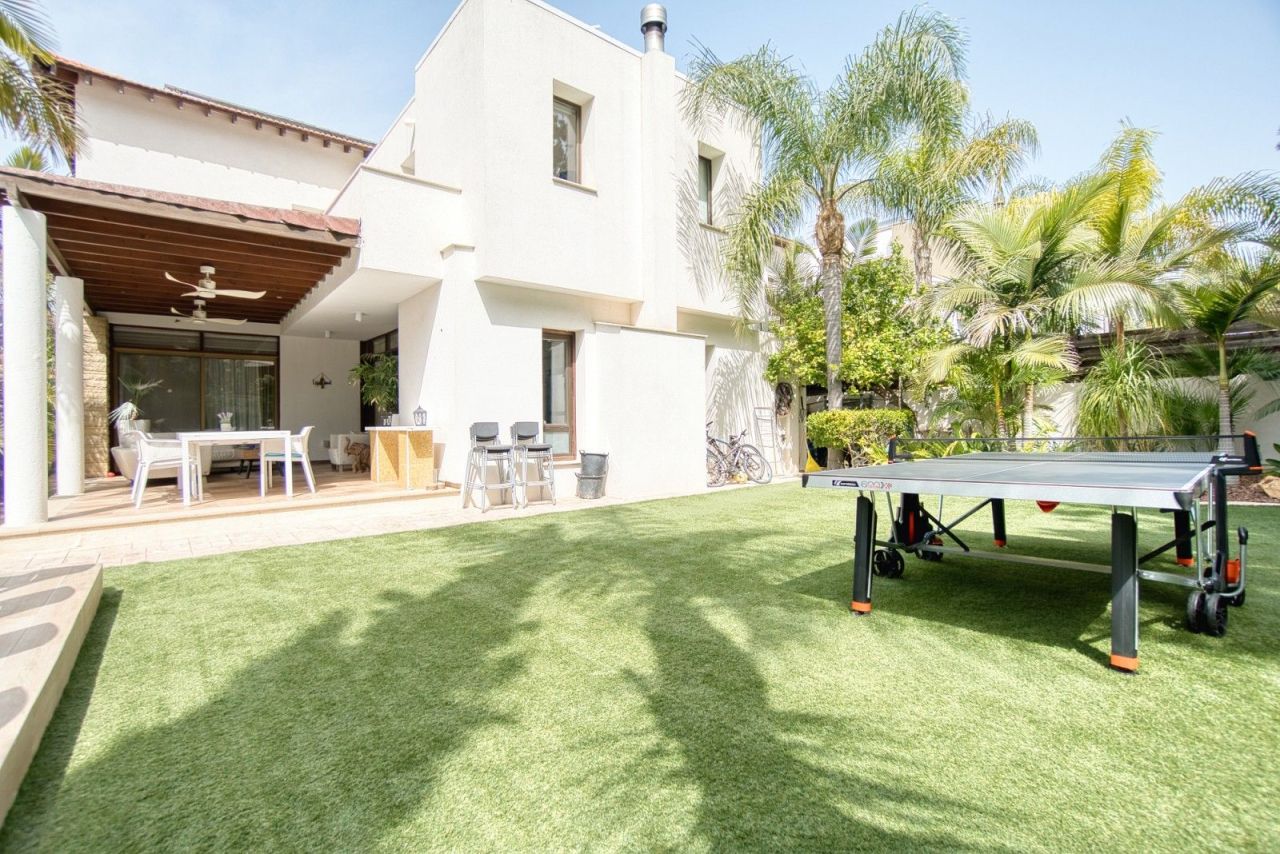 Вилла в Лимасоле, Кипр, 235 м² - фото 3