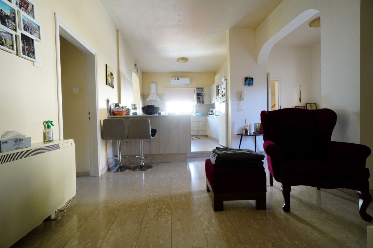 Коммерческая недвижимость в Ларнаке, Кипр, 394 м² - фото 3