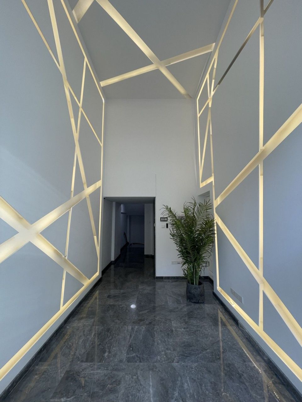 Офис в Лимасоле, Кипр, 1 800 м² - фото 3