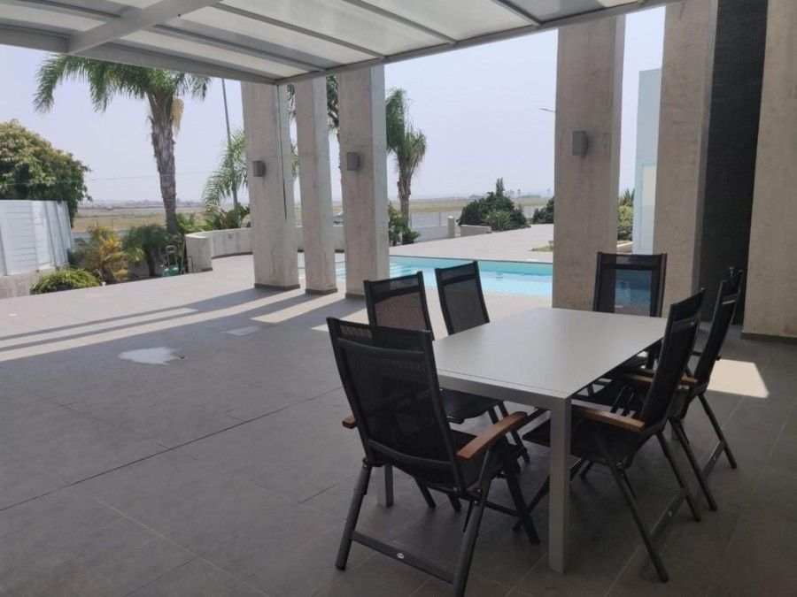 Вилла в Ларнаке, Кипр, 320 м² - фото 3