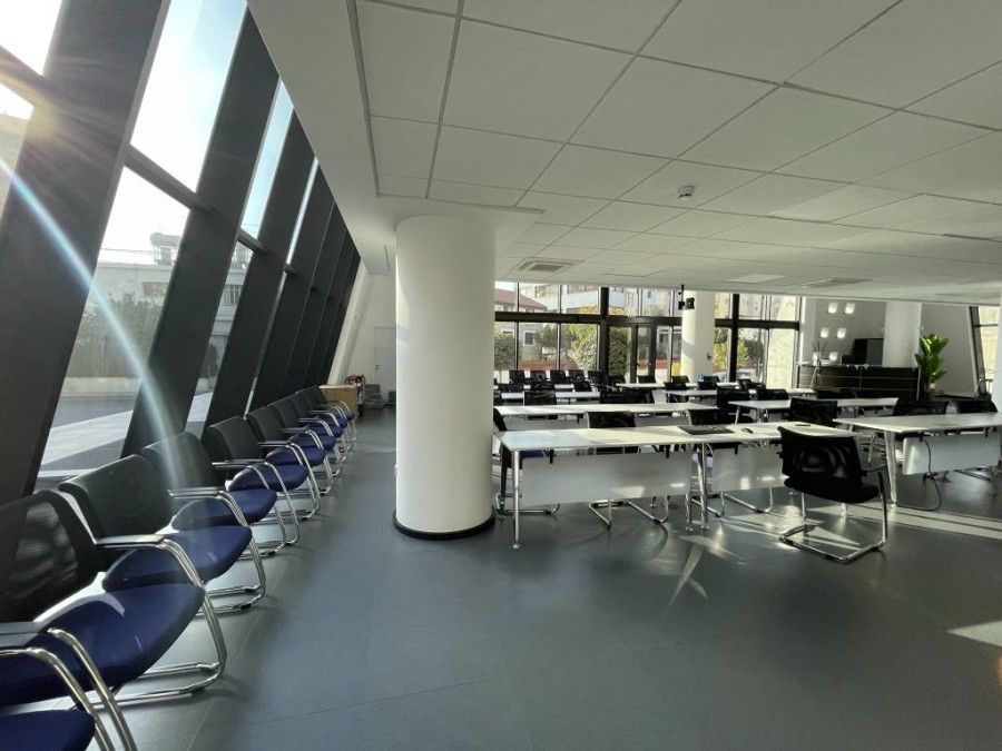 Офис в Лимасоле, Кипр, 1 800 м² - фото 3