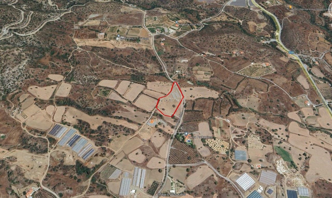 Земля в Лимасоле, Кипр, 13 044 м² - фото 3