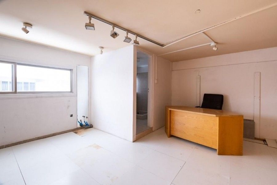 Коммерческая недвижимость в Ларнаке, Кипр, 160 м² - фото 3