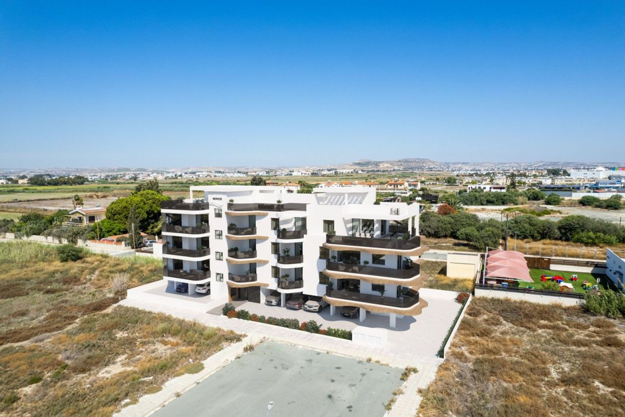 Коммерческая недвижимость в Ларнаке, Кипр, 937 м² - фото 3