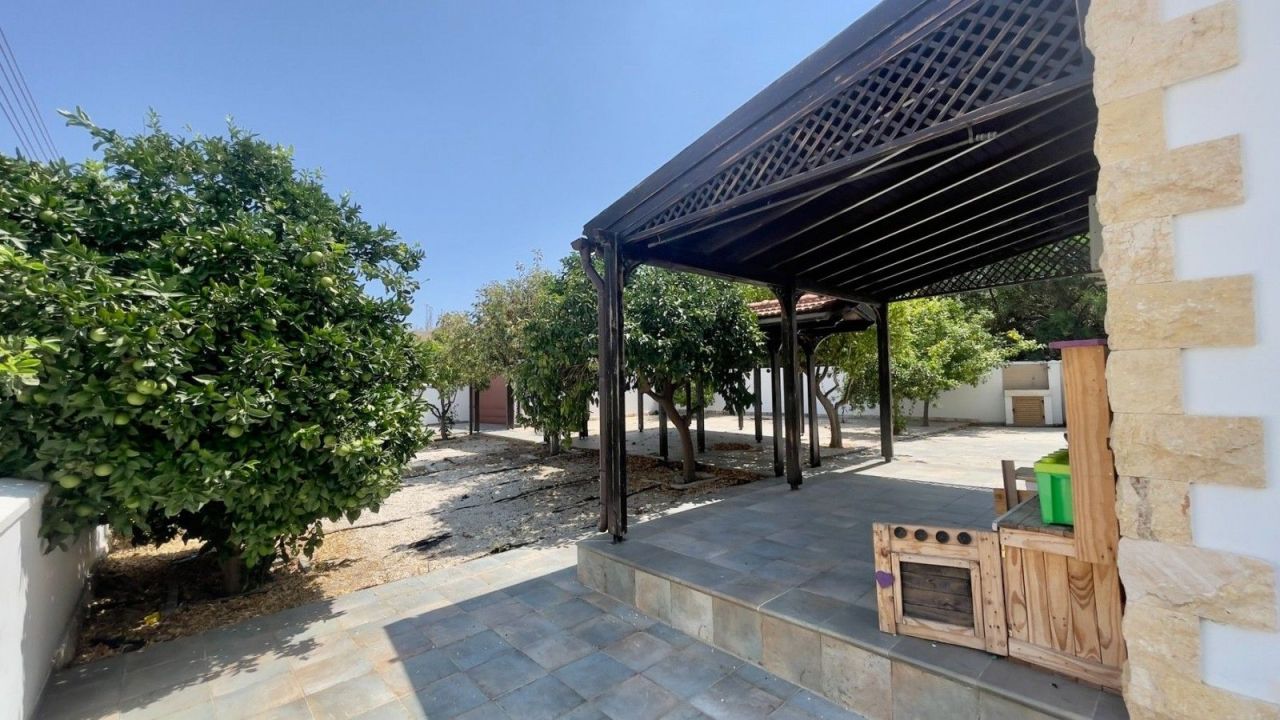 Вилла в Ларнаке, Кипр, 220 м² - фото 3