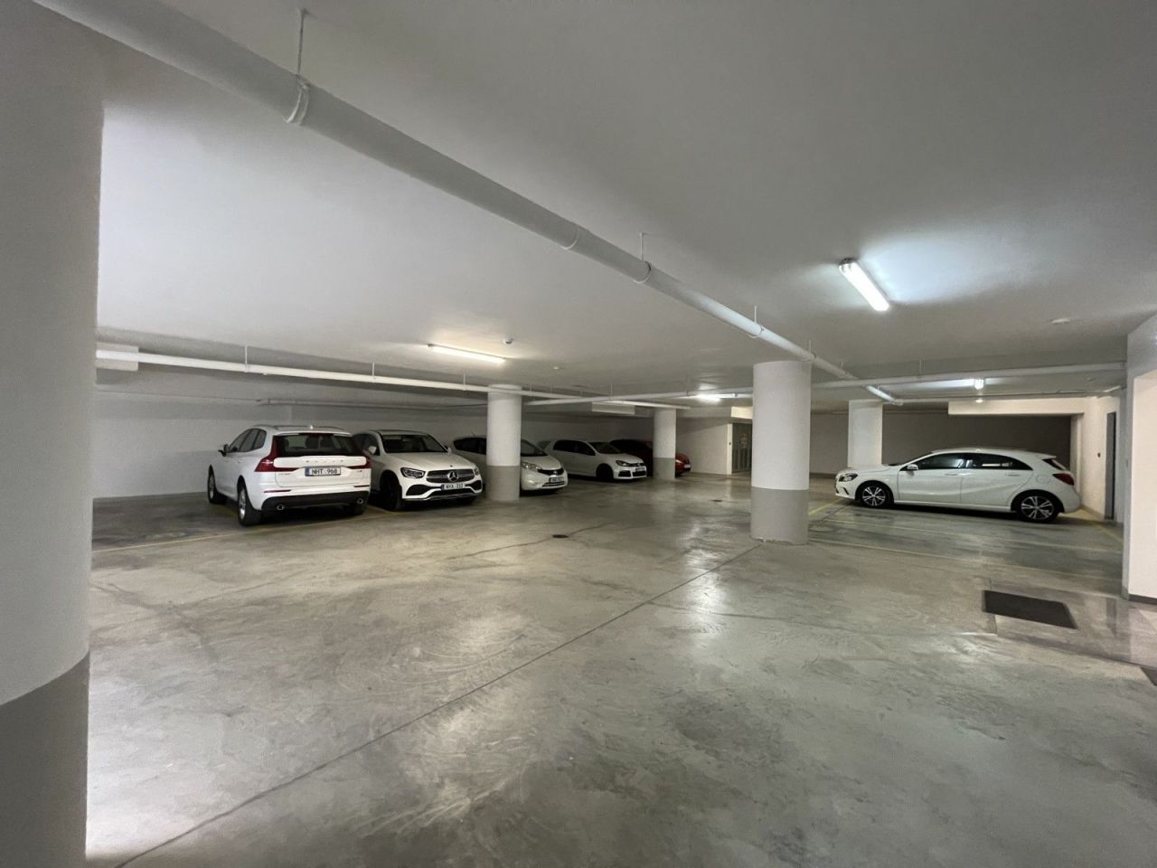 Офис в Лимасоле, Кипр, 1 800 м² - фото 4