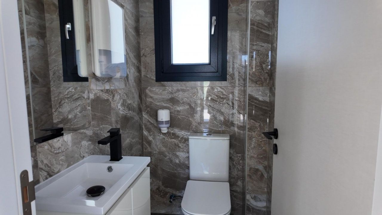 Офис в Лимасоле, Кипр, 1 440 м² - фото 4