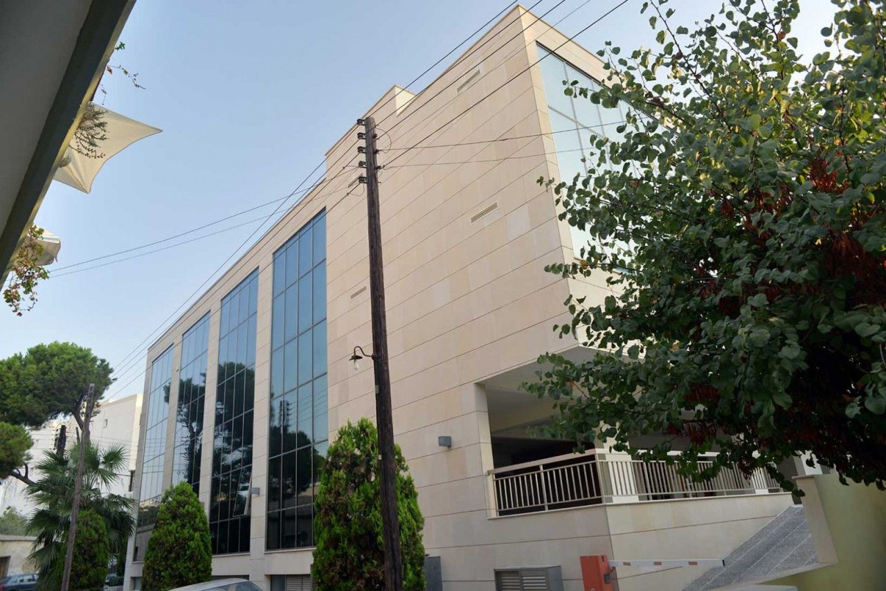 Коммерческая недвижимость в Лимасоле, Кипр, 2 256 м² - фото 4