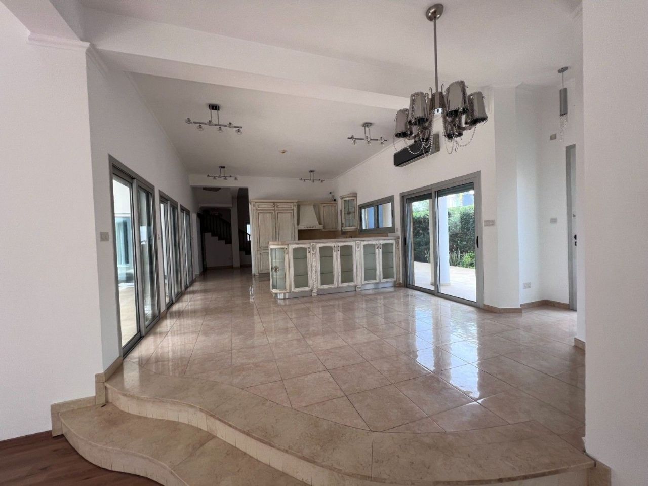 Вилла в Лимасоле, Кипр, 330 м² - фото 4