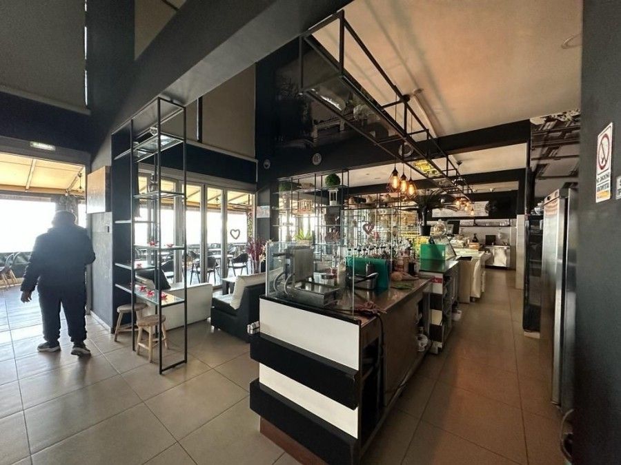 Кафе, ресторан в Ларнаке, Кипр - фото 4