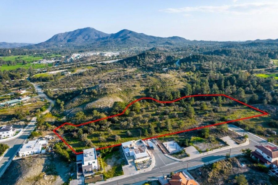 Земля в Ларнаке, Кипр, 12 375 м² - фото 4