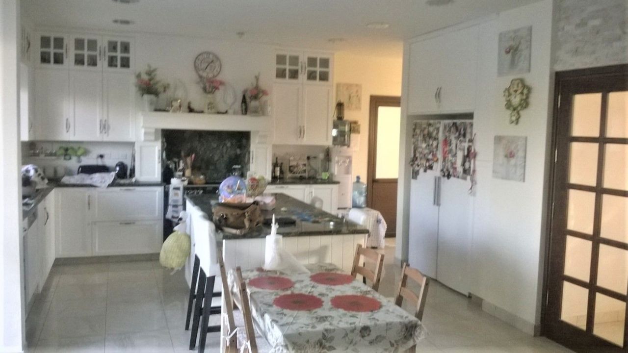 Вилла в Никосии, Кипр, 3 000 м² - фото 4