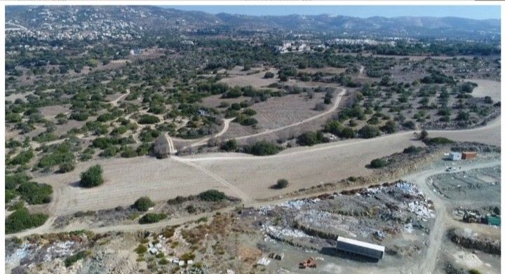 Земля в Пафосе, Кипр, 11 037 м² - фото 5