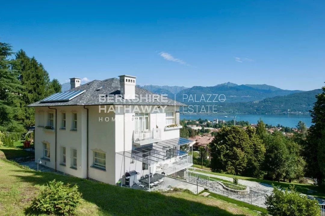 Вилла в Бавене, Италия, 600 м² - фото 1
