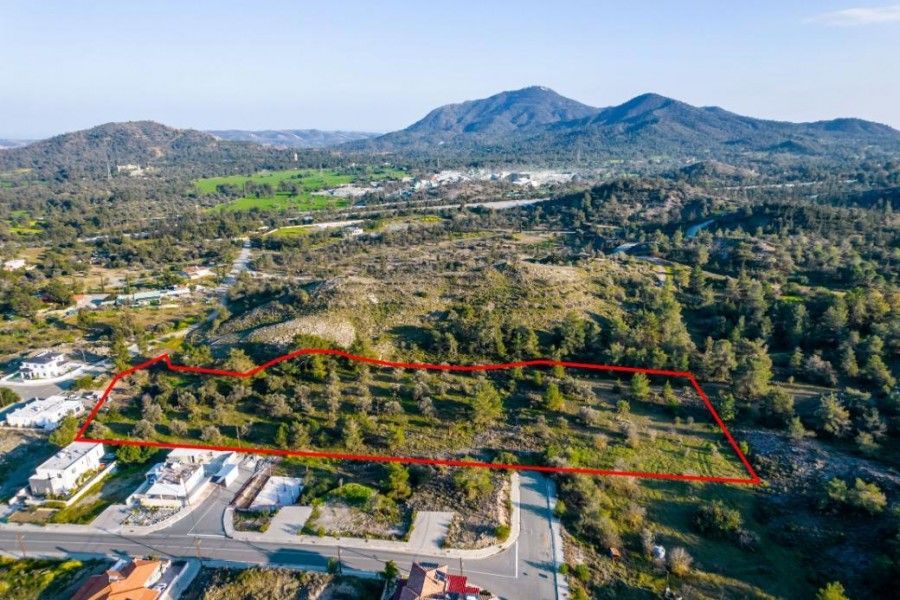 Земля в Ларнаке, Кипр, 12 375 м² - фото 5