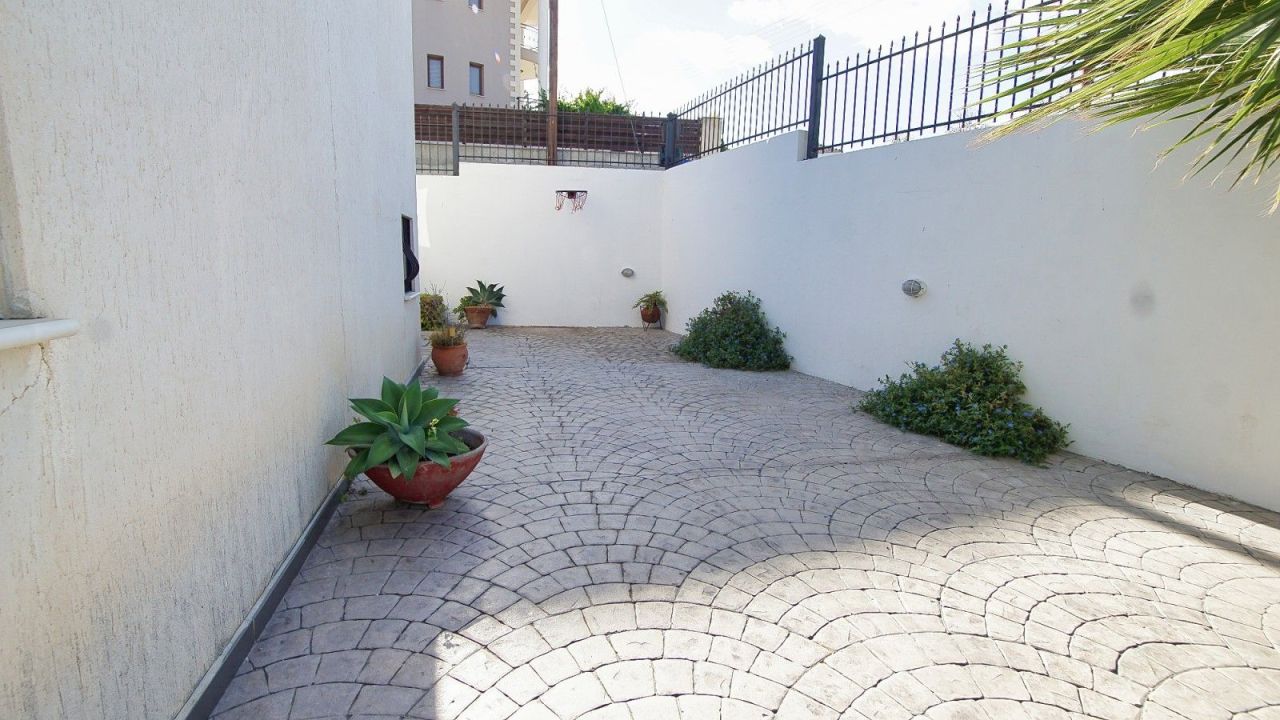 Вилла в Лимасоле, Кипр, 247 м² - фото 5