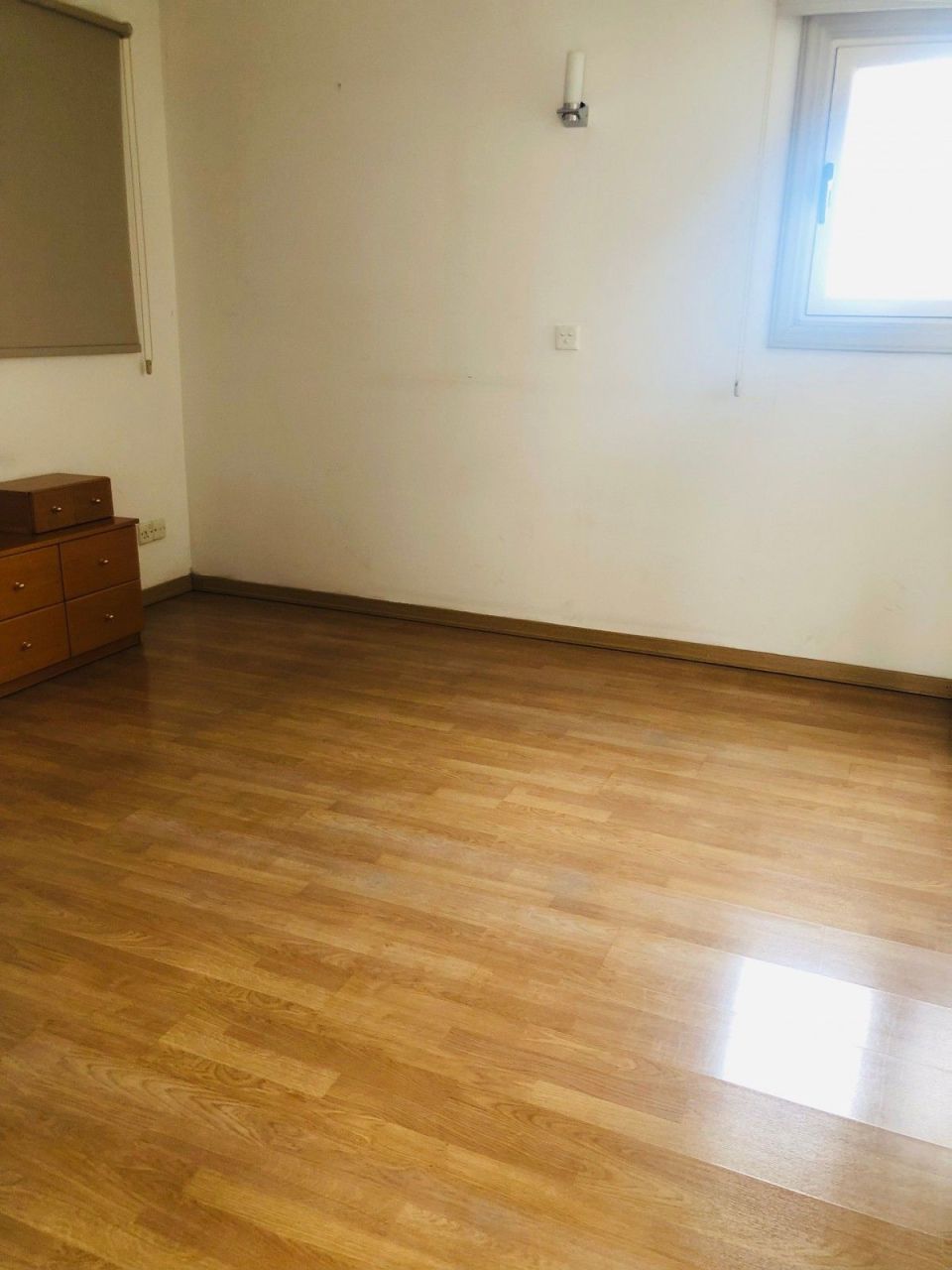 Коммерческая недвижимость в Лимасоле, Кипр, 1 000 м² - фото 5